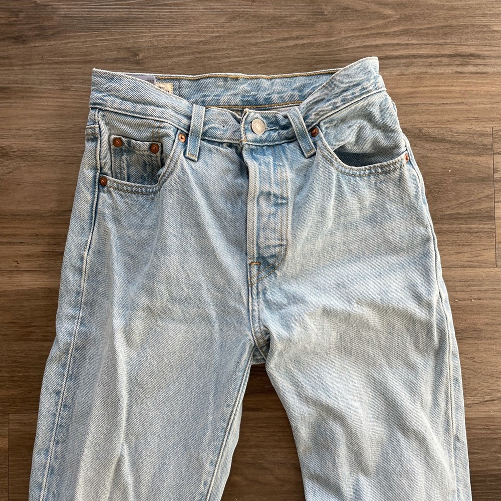 Levi’s ribcage jeans